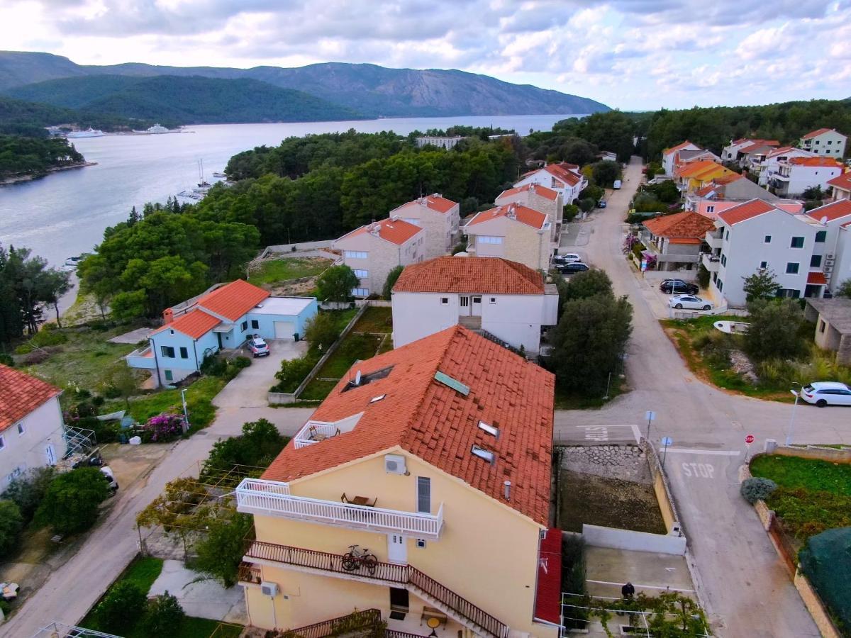 Apartments Sea & Sky Stari Grad  Extérieur photo