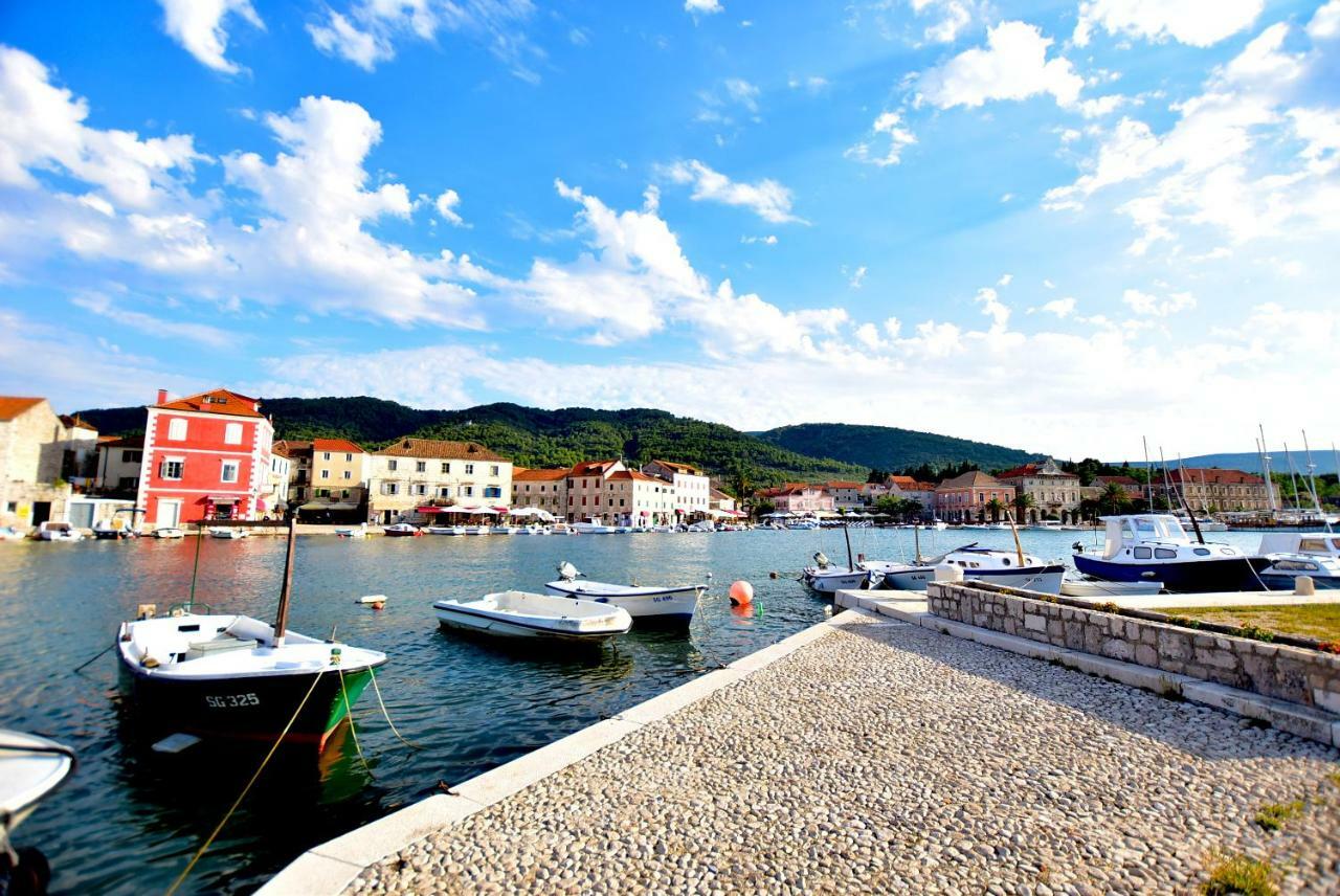 Apartments Sea & Sky Stari Grad  Extérieur photo